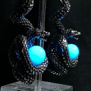 Glowing Blue Serpent Ear Weight 14g-00g PAIR GLOW in the DARK Stainless Snake hangers Multiple Size Unisex Goth Reptile **For Gauged Ears**