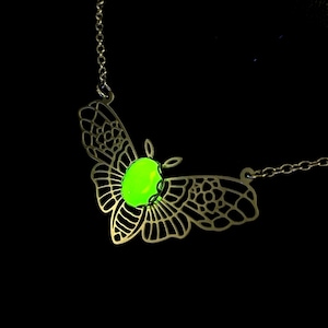 Uranium Hawk Moth Pendant Fluorescent UV Vaseline glass Death's Head Acherontia Butterfly Bug Insect Laser Cut Stainless Steel Necklace