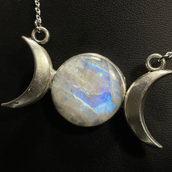 Rainbow Moonstone Triple Moon Goddess Necklace with Pentacle Back Pagan Wiccan Esbat Lunar Gemstone Necklace New Age Metaphysical Jewelry