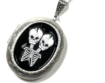 Conjoined Twins Skeleton Locket Macabre Memento Mori Fetal Bones Siamese Twins Skull Stainless Steel Enamel Keepsake Photo Stash Locket