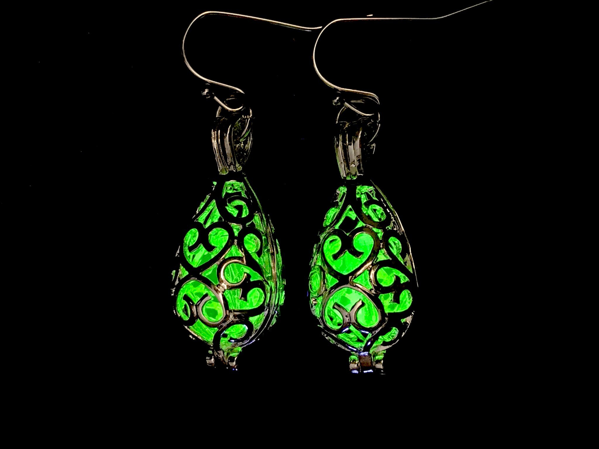 Vintage Uranium Glass Earrings - Etsy