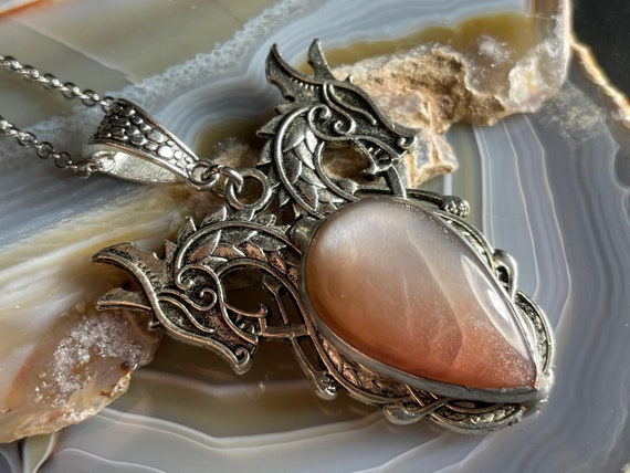 Nordic Dragon Peach Moonstone Pendant Viking Double Serpent Jormungandr Yggdrasil Fantasy Animal Totem Deity June Birthstone Nudo celta Etsy Mexico