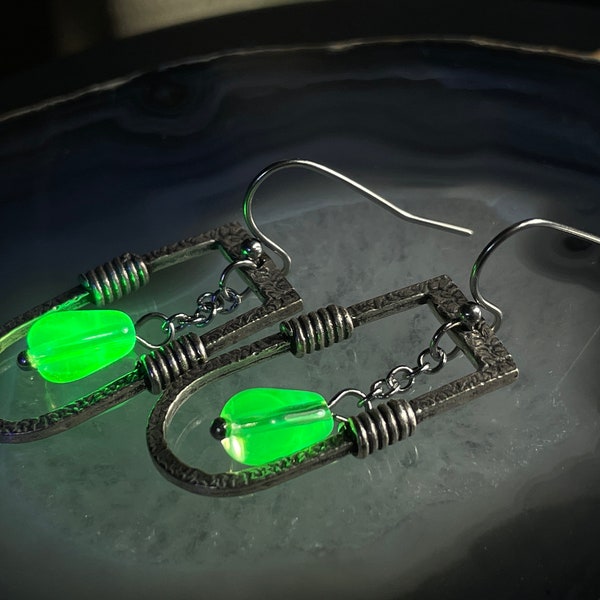 Industrial Style Uranium Glass Dangle Earrings Blacklight Fluorescent Minimalist Antiqued Silver Plated Brass Teardrop Chain Dangle Earrings