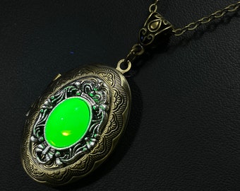 Ornate Bronze Uranium Glass Locket Two Tone Antique Silver Brass Victorian Style UV reactive Filigree Photo Stash Keepsake Jewelry