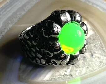 Uranium Glass Skull Ring, Stainless Steel, UV Reactive, Size 9