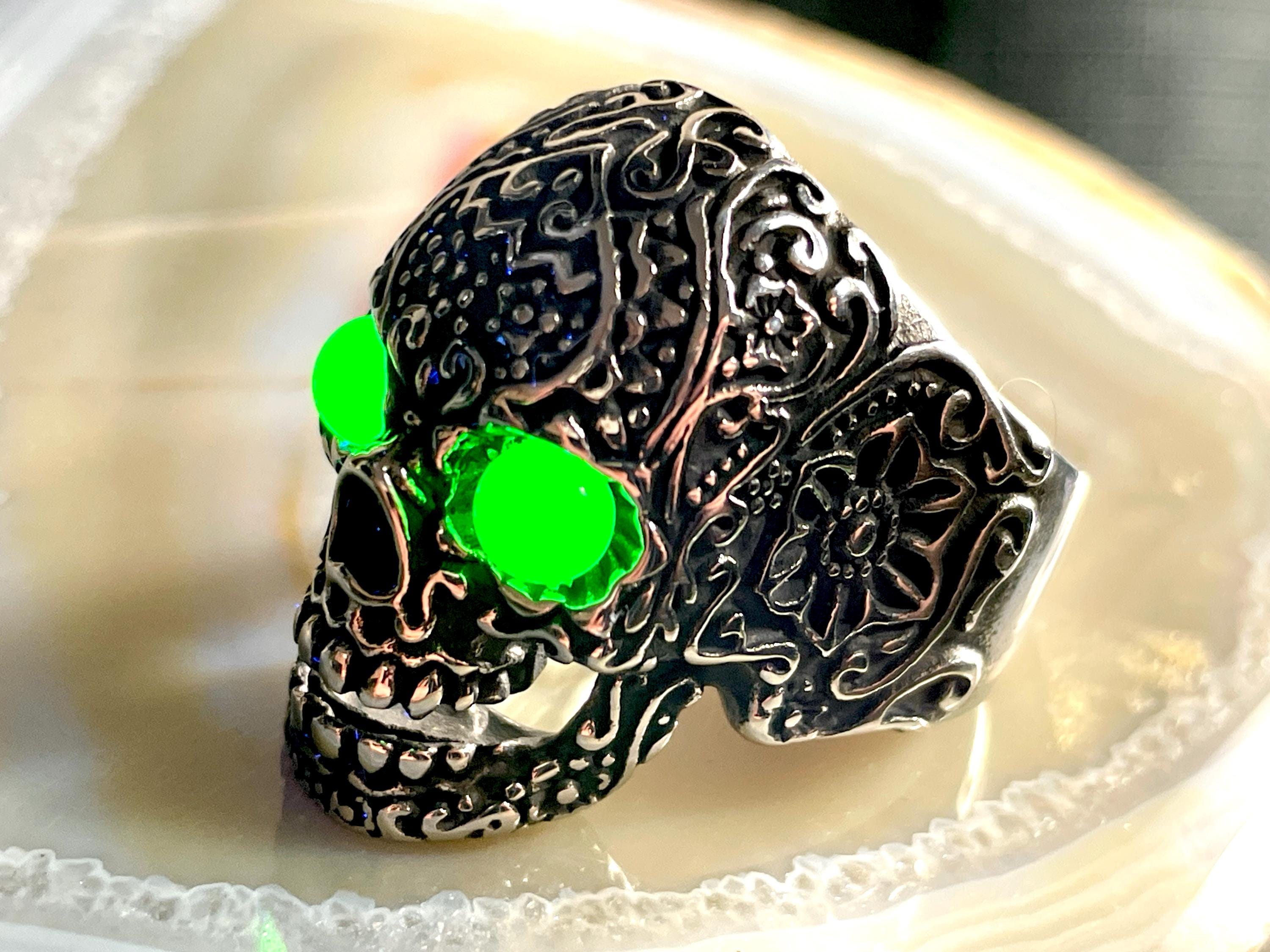 Uranium Glass Skull Ring, Stainless Steel, UV Reactive - Etsy
