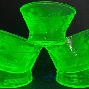 Vintage Etched Sherbet Cups Set of 5 Floral Uranium Glass UV reactive Fluorescent Vaseline Glass Antique Dessert Dish Bowl