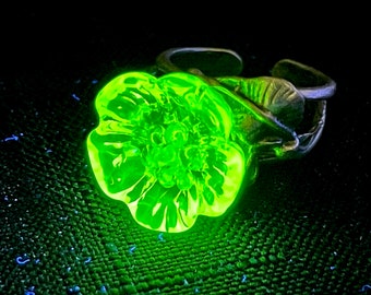 Floral Uranium Glass Ring Adjustable Fluorescent UV mint green jadeite flower garden victorian style blooming garden silver plated brass