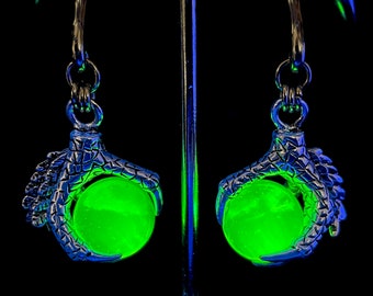 16-00g Uranium Glass Dragon Claw Skull Ear Weight PAIR Fluorescent Ear Hangers Eagle Talon Macabre Theme Vaseline Glass UV reactive
