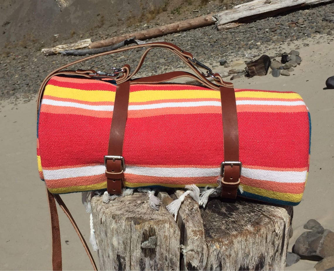Leather blanket strap / Leather blanket carrier / Yoga mat Etsy