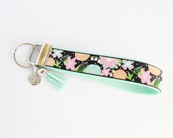 Glittered Floral Key Fob - Flower Key Fob - Floral Keychain - Floral Wristlet - Gift Under 10 - Flower Gifts - Floral Keyholder - Mom Gift