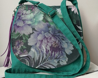 Green messenger bag with flowers, spring crossbody bag, vegan bag, floral purse, medium sized bag, tassel bag, sling crossbody bag