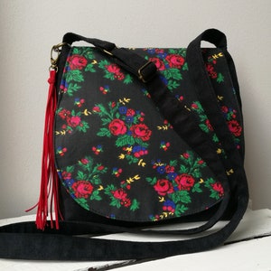 Flowers messenger bag, Folk art bag, Highlander pattern, Vegan crossbody bag, Medium sized bag, Tassel bag, Folk art purse, Boho bag