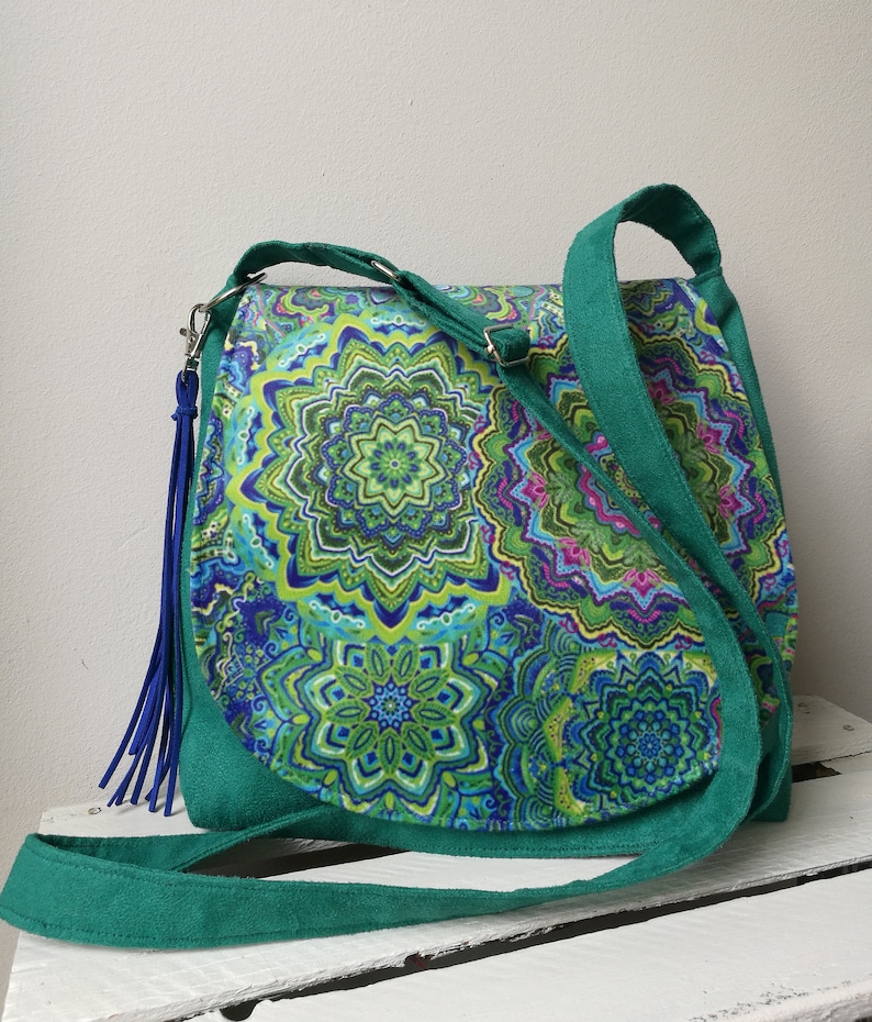 Green mandala bag, hippie bag, boho messenger bag, vegan crossbody bag, medium sized bag, festival bag, boho chic bag, sling crossbody bag zdjęcie 1