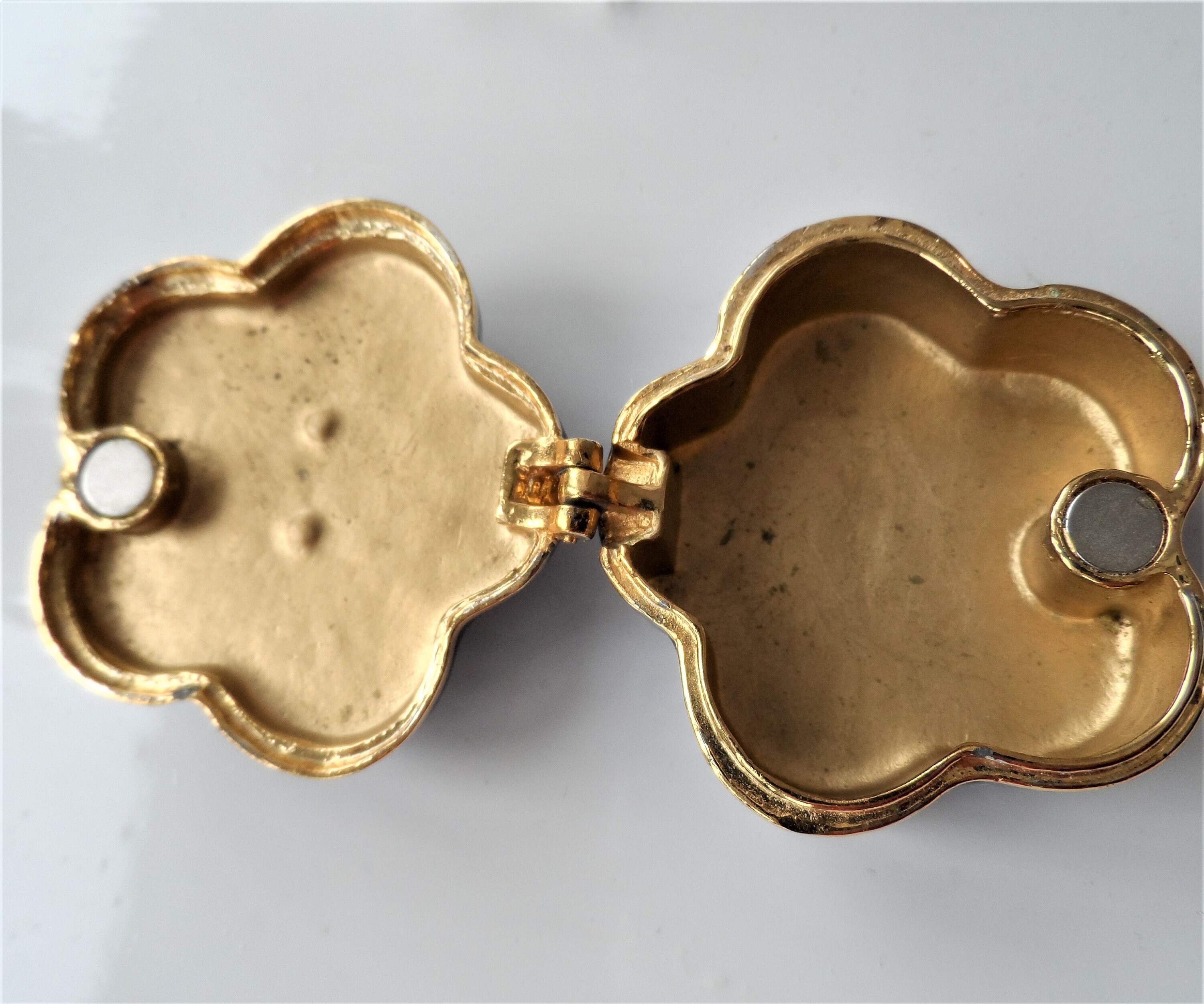 Vintage Hinged Metal Trinket Box Pill Box Hinged Box Ring Etsy