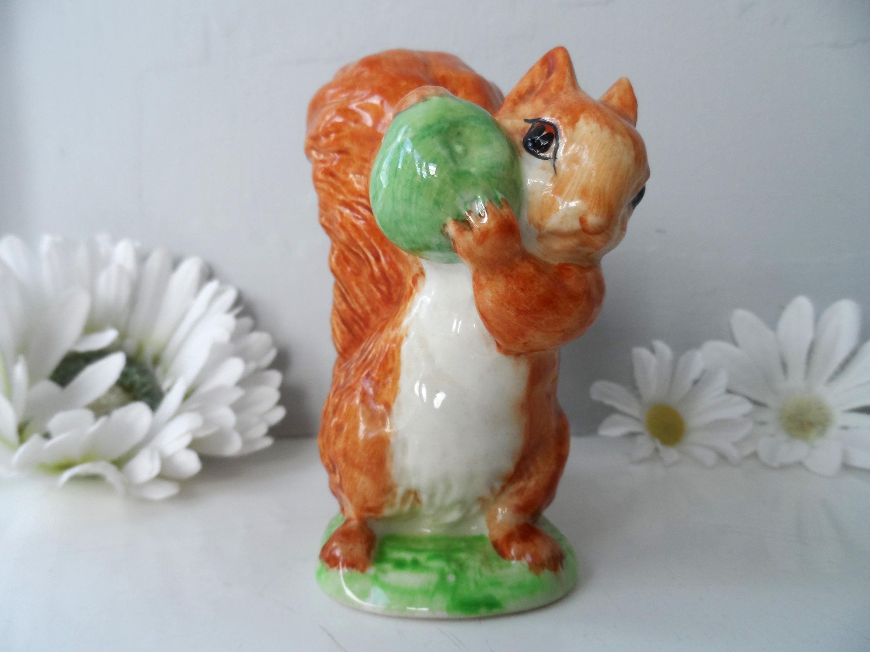 BESWICK ENGLAND　きたりすナトキン　 陶器オブジェ Beswick Squirrel Nutkin - Etsy Canada