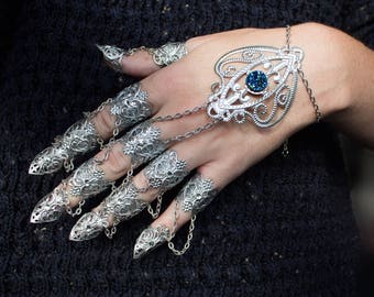 Hand Armour - As Worn by Lisa Maffia - Silver Claw Rings - Nail Jewellery - Cosplay Armor - Halloween Costume - Full finger ring