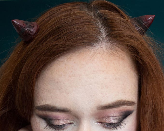 Mini Horns in Red