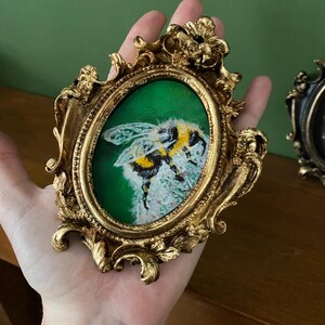 Photo for size reference (bee paintings in shop)