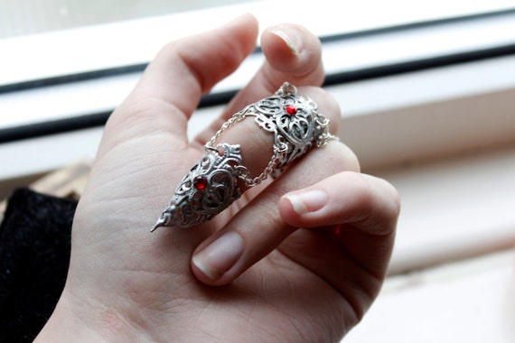 Claw Rings