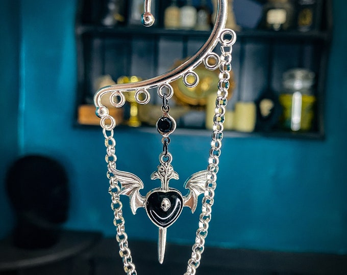 Black Bat Gothic Earcuff