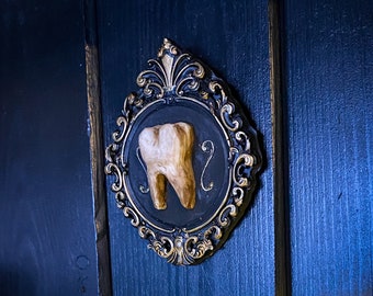 Mini Wall Art Tooth