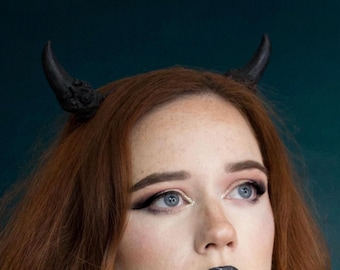 Devil Horns in Black