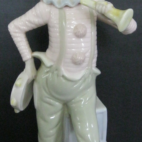 Paul Sebastian Porcelain Clown Figurine Tambourine Lladro Style Nursey Decor