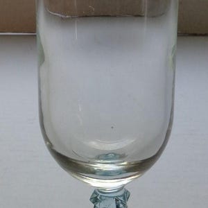 Crystal D&#39;Arques Durand Aqua Spiked Stem Champagne Glass (1)