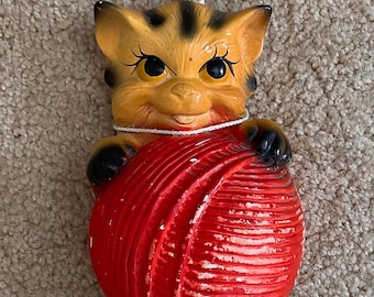 vintage 1940’s Chalkware cat kitchen string Holder, As is..