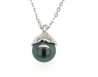 Natural Tahitian Black pearl pendant w handmade whale tail bale. Ships Free in a box w chain and polish cloth