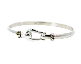 Small shackle bracelet. Solid 925 silver. Handmade by Michaels-Cape Cod. Free shipping in box