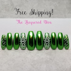 Greensleeves press on false acrylic nails, hand painted. Free shipping!