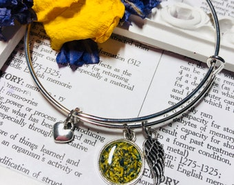 Memory dried funeral flower bangle charm bracelet with wing