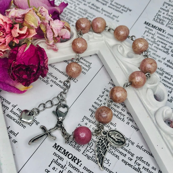 Memorial flower rosary bracelet, chaplet, one decade rosary beads, dried flower beads from funeral flowers, wedding flowers