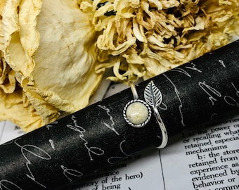 Memorial flower jewelry ring