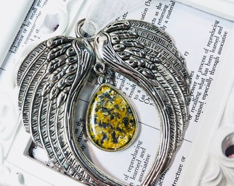 Memorial flower ornament, large angel wing, rear view mirror charm, dried flower, funeral, Ask about using cremations, hair or fabric.