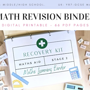 Op de afbeelding: Een wiskunde revisie binder met de tekst "MATH REVISION BINDER" en "DIGITAL PRINTABLE - 66 PDF PAGES". De binder bevat een "RECOVERY KIT" sectie en "MATHS AID". Diverse wiskunde gerelateerde afbeeldingen en tekst zijn verspreid.