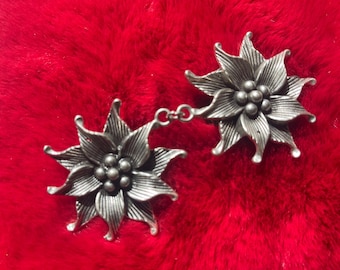 Flor de Pascua, peltre tradicional, pinza para cárdigan