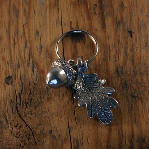 Acorn and Oak Leaf Key Ring Traditional