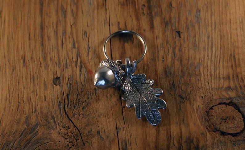 Acorn and Oak Leaf Key Ring Traditional