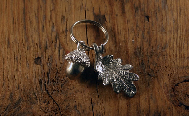 Acorn and Oak Leaf Key Ring Bright