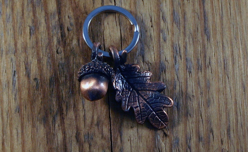 Acorn and Oak Leaf Key Ring Copper oxide