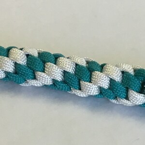 Paracord keychain