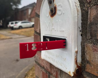 MagnaFlag: The Snap-On Mailbox Alert Flag - Customizable