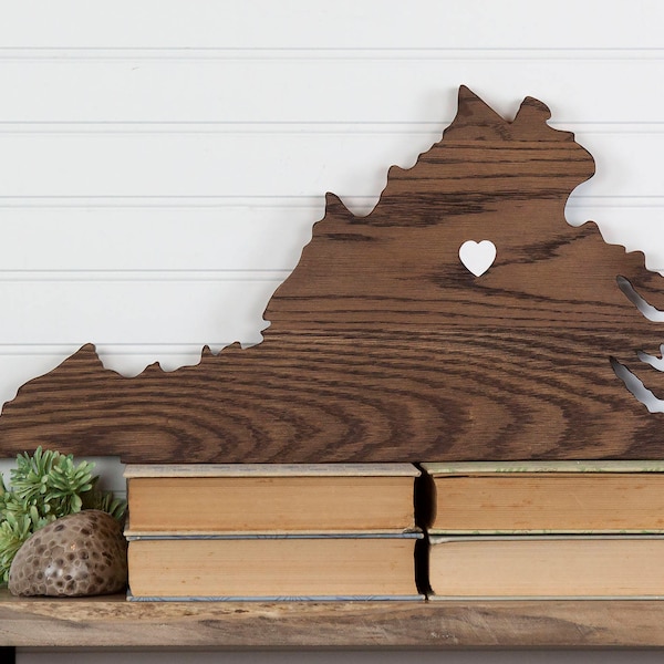 Letrero de madera recortado con la forma del estado de Virginia. Placa rústica moderna de estilo rústico. Regalo para inauguración de la casa, libro de visitas de boda o aniversario. Ideal para una cueva de hombres.