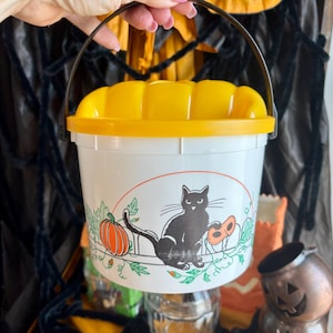 Vintage Plastic Fazoli’s Halloween Bucket
