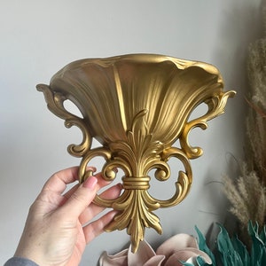 Dart LTD Gold Urn