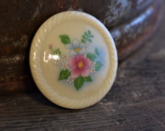 Avon Porcelain Floral Brooch Pin Vintage Jewelry