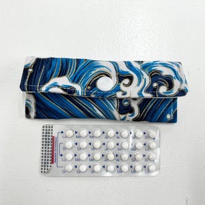 Etui pilules japonais bleu,pochette pilules,